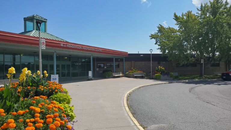 WJ Henderson Recreation Centre, Amherstview, ON